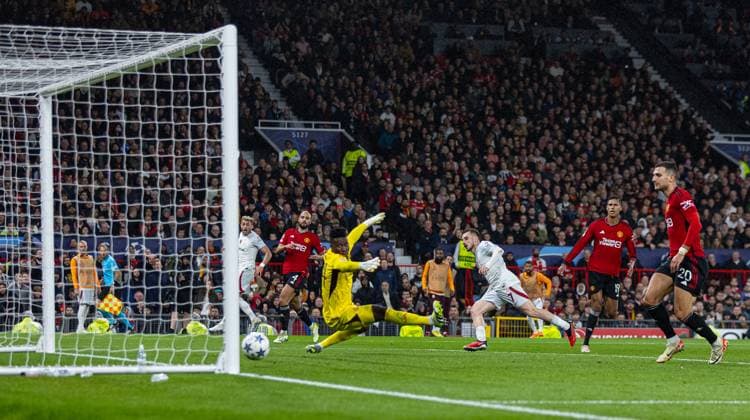 Football - UEFA Champions League - Group A - Manchester United, ManU FC v Galatasaray S.K. MANCHESTER, ENGLAND - Tuesday, October 3, 2023: Galatasaray s Kerem AktürkoÄülu beats Manchester United s goalkeeper AndrÃ Onana to score the second equalising goal during the UEFA Champions League Group A match between Manchester United FC and Galatasaray S.K. at Old Trafford. MANCHESTER Old Trafford GREATER MANCHESTER ENGLAND  Copyright: xDavidxRawcliffex P2023-10-03-Man_Utd_Galatasaray-64
