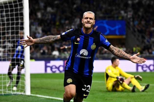 FC Internazionale v SL Benfica - UEFA Champions League Federico Dimarco of FC Internazionale celebrates after scoring a goal later diallowed during the UEFA Champions League football match between FC Internazionale and SL Benfica. Milan Italy Copyright: xNicolòxCampox
