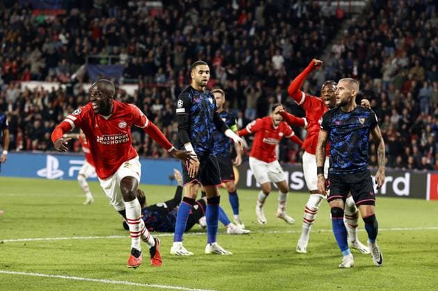 EINDHOVEN - Jordan Teze of PSV Eindhoven celebrates the 2-2 during the UEFA Champions League match between PSV Eindhoven and Sevilla FC at the Phillips stadium on October 3, 2023 in Eindhoven, Netherlands. ANP MAURICE VAN STEEN UEFA Champions League 2023 24 2023 2024 xVIxANPxSportx xxANPxIVx 480152018 originalFilename: 480152018.jpg