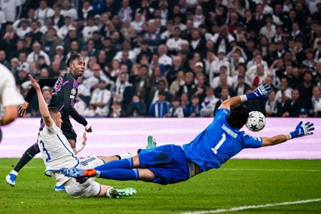 231003 Mathys Tel of Bayern Munich scores the 1-2 goal against goalkeeper Kamil Grabara of Copenhagen during the UEFA Champions League football match between FC Copenhagen and Bayern Munich on October 3, 2023 in Köpenhamn. Photo: Petter Arvidson BILDBYRAN kod PA PA0658 fotboll football soccer fotball champions league fc copenhagen bayern münchen bbeng Bayern Munich fc köpenhamn Copyright: PETTERxARVIDSON BB231003PA230