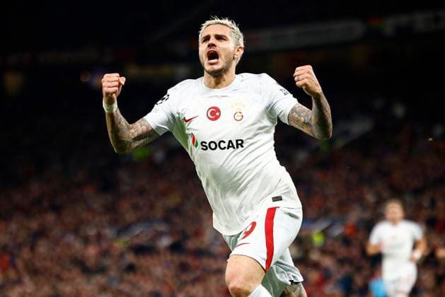 MANCHESTER, ENGLAND - OCTOBER 3: Mauro Icardi of Galatasaray S.K. celebrates scoring his team s third goal to make the score 3-2 during the UEFA Champions League match between Manchester United, ManU and Galatasaray A.S at Old Trafford on October 3, 2023 in Manchester, England. (Photo by Ryan Jenkinson) SPO 