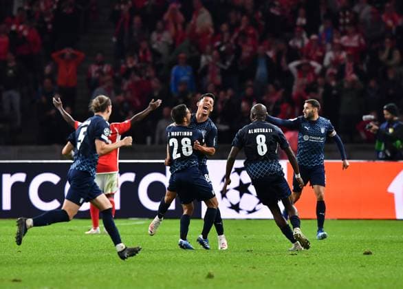 (231004) -- BERLIN, Oct. 4, 2023 -- Players of SC Braga celebrate a goal during the UEFA Champions League Group C match between Union Berlin and SC Braga in Berlin, Germany, Oct, 3, 2023. ) (SP)GERMANY-BERLIN-FOOTBALL-UEFA CHAMPIONS LEAGUE-UNION BERLIN VS BRAGA RenxPengfei 