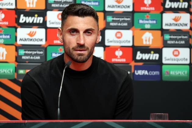 Freiburg, Deutschland 17. August 2023: Europa League - 2023 2024 - SC Freiburg Pressekonferenz - Spieltagskonferenz Im Bild: Vincenzo Grifo (SC Freiburg) bei der Pressekonferenz, PK vor Fussball-Europa-League Europa Park Stadion Baden Württemberg Copyright: xFotostandx xHettichx