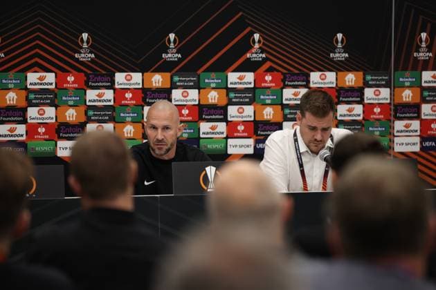 SOCCER - UEFA EL, Czestochowa vs Sturm, preview SOSNOWIEC,POLAND,04.OCT.23 - SOCCER - UEFA Europa League, group stage, Rakow Czestochowa vs SK Sturm Graz, preview, press conference, PK, Pressekonferenz Sturm. Image shows head coach Christian Ilzer and Stefan Haller (Sturm). GEPAxpictures xChrisxBauer