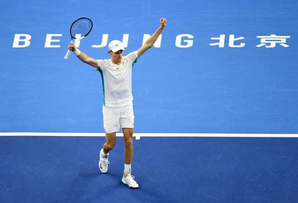 (231004) -- BEIJING, Oct. 4, 2023 -- Italy s Jannik Sinner celebrates during the men s singles final between Italy s Jannik Sinner and Russia s Daniil Medvedev at 2023 China Open tennis tournament in Beijing, capital of China, Oct. 4, 2023. ) (SP)CHINA-BEIJING-TENNIS-CHINA OPEN-MEN S SINGLES-FINAL (CN) ZhangxChenlin 