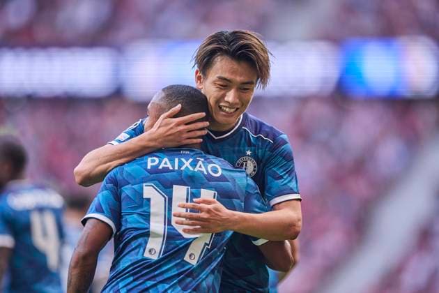 Spain, Madrid, 04.10.2023, Civitas Metropolitano Stadium, Atletico de Madrid v Feyenoord Rotterdam - UEFA Champions League match 1st round day 2, Ayase Ueda (Feyenoord Rotterdam) celebrates after scoring his team˜s first goal Madrid Civitas Metropolitano Stadium Spain