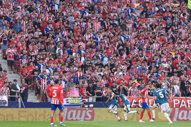 MADRID, SPAIN - October 4: Ayase Ueda of Feyenoord celebrates a goal during the UEFA CHAMPIONS LEAGUE 2023 24 match between Atletico de Madrid and Feyenord at Civitas Metropolitano Stadium. ONLYxEDITORIALxUSAGE  (231522343)