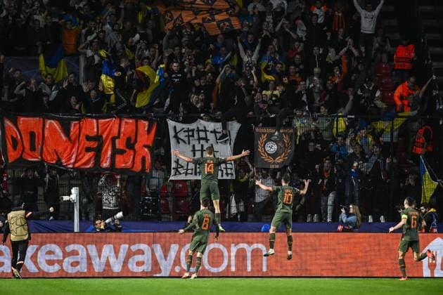 Shakhtar s Danylo Sikan celebrates after scoring during a soccer game between Belgian soccer team Royal Antwerp FC and Ukrainian club Shakhtar Donetsk, on Wednesday 04 October 2023 in Antwerp, on day two of the Champions League group stage, in the group H. TOM GOYVAERTS TomxGoyvaerts  x76291486x