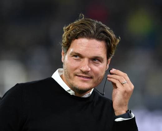 04.10.2023, Dortmund, Germany, Signal-Iduna-Park, Borussia Dortmund vs AC Milan - UEFA Champions League 2023 2024 - Group F, Trainer Edin Terzic (Borussia Dortmund) schaut (Foto Ralf Treese) Dortmund Signal-Iduna-Park North Rhine-Westphalia Germany