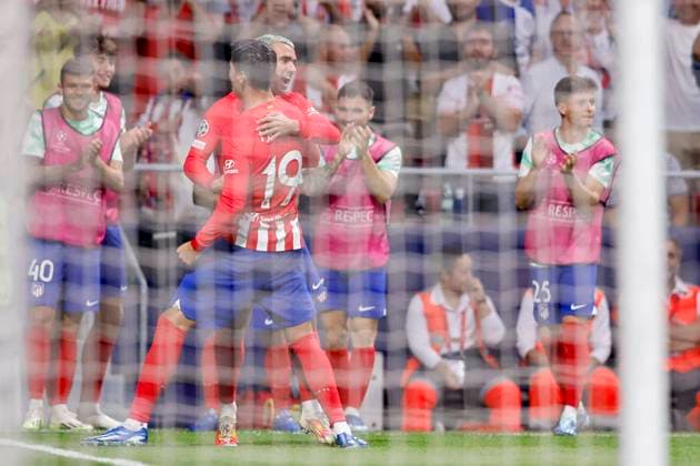 Spain, Madrid, 04.10.2023, Civitas Metropolitano, AtlÃ tico Madrid vs Feyenoord - UEFA Champions League 2023 2024 - Group E, Alvaro Morata (Atletico Madrid) celebrates after scoring his team s third goal Madrid Civitas Metropolitano Spain