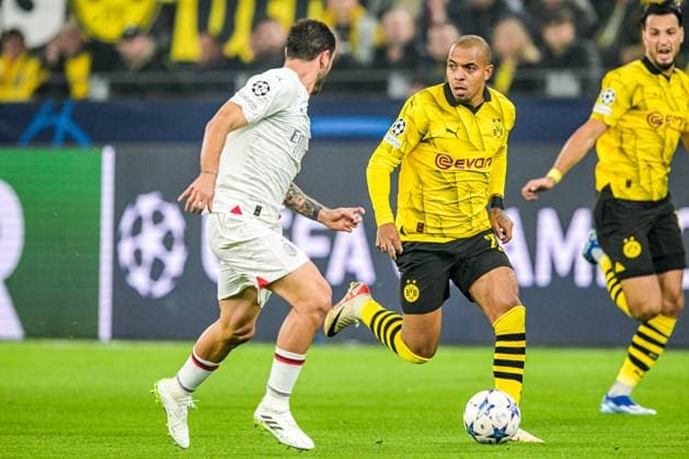 DORTMUND - Donyell Malen of Borussia Dortmund during the UEFA Champions League match between Borussia Dortmund and AC Milan at Signal Iduna Park on October 4, 2023 in Dortmund, Germany. ANP Hollandse Hoogte UEFA Champions League 2023 24 2023 2024 xVIxANPxSportx xGerritxvanxKeulenxIVx 480239211 originalFilename: 480239211.jpg