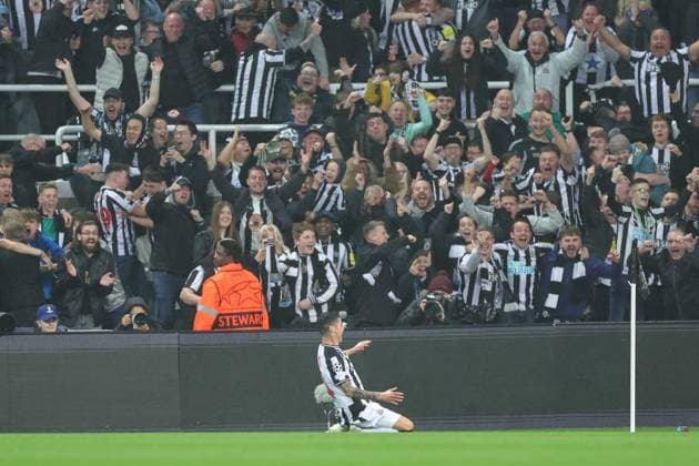 UEFA Champions League Newcastle United v Paris Saint-Germain Miguel Almiron 24 of Newcastle United celebrates his goal to make it 1-0 during the UEFA Champions League match Newcastle United vs Paris Saint-Germain at St. James s Park, Newcastle, United Kingdom, 4th October 2023 (Photo by Mark Cosgrove News Images) Newcastle St. James s Park Tyne and Wear United Kingdom Copyright: xMarkxCosgrove NewsxImagesx