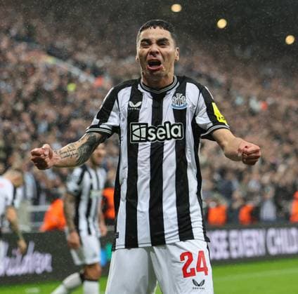 Newcastle United v Paris Saint-Germain UEFA Champions League Miguel Almiron of Newcastle United celebrates scoring the first goal for his team during the UEFA Champions League Group F match at St. James s Park, Newcastle Copyright: xAndyxSumnerx FIL-19060-0026 UK Newspapers OUT