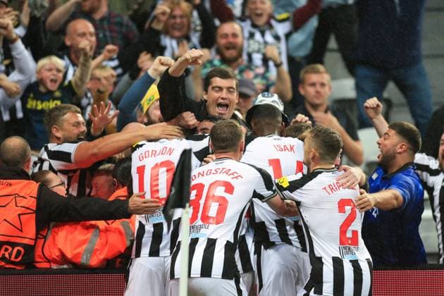 Newcastle United v Paris Saint-Germain 04 October 2023, Newcastle upon Tyne - UEFA Champion™s League football - Group F - Newcastle United v Paris Saint-Germain. Miguel Almiron of Newcastle United celebrates their first goal with his team mates (photo by Daniel Chesterton) Newcastle upon Tyne UK Copyright: xDanielxChestertonxOffside
