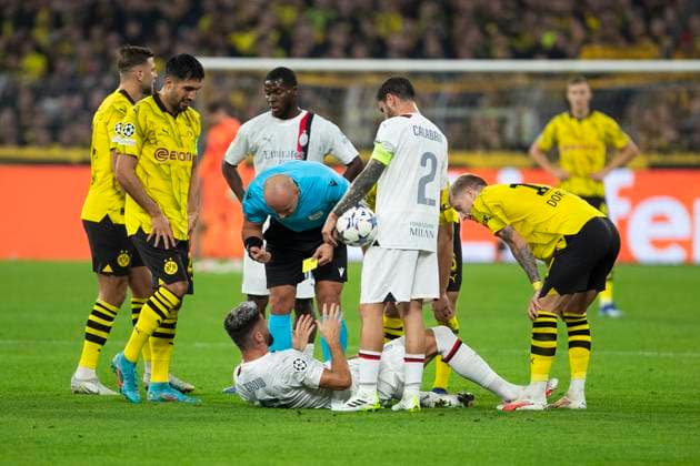 UEFA Champions League, Borussia Dortmund - AC Mailand, 04.10.2023 Olivier Giroud (AC Mailand, 9) am Boden, UEFA Champions League, Borussia Dortmund - AC Mailand, 2. Gruppenspiel, am 4.10.2023, Signal Iduna Park, Dortmund UEFA regulations prohibit any use of photographs as image sequences and or quasi-video Copyright: xBEAUTIFULxSPORTS Meuselx