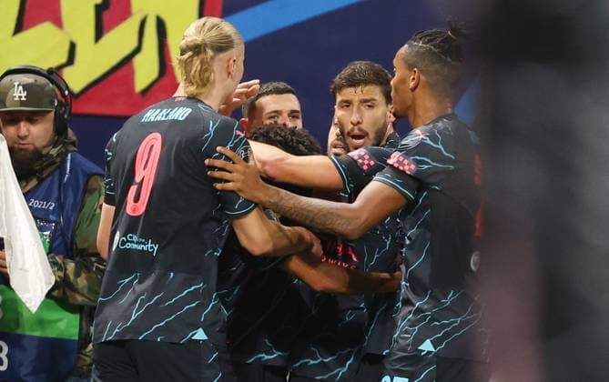 GER, UEFA Champions League, RB Leipzig vs Manchester City 04.10.2023, Leipzig, Red Bull Arena, GER, Saison 2023 2024, UEFA Champions League, Gruppe G, RasenBallsport Leipzig vs Manchester City im Bild Torjubel Manchester nach dem Tor zum 0:1 durch Phil Foden DFL regulations prohibit any use of photographs as image sequences and or quasi-video