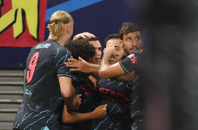 GER, UEFA Champions League, RB Leipzig vs Manchester City 04.10.2023, Leipzig, Red Bull Arena, GER, Saison 2023 2024, UEFA Champions League, Gruppe G, RasenBallsport Leipzig vs Manchester City im Bild Torjubel Manchester nach dem Tor zum 0:1 durch Phil Foden DFL regulations prohibit any use of photographs as image sequences and or quasi-video