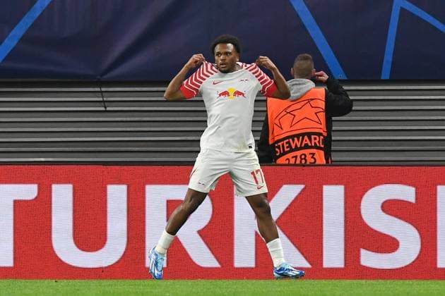 Fussball, Herren, Saison 2023 2024, UEFA Champions League (Gruppe G, 2. Spieltag), RB Leipzig - Manchester City, v. l. Lois Openda (RB Leipzig) Torjubel, jubelt nach dem Tor zum 1:1, 04.10. 2023, Copyright: xSebastianxRäppold MatthiasxKochx