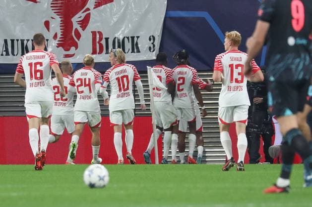 04.10.2023, xgox, Fussball UEFA Champions League, RB Leipzig - Manchester City emspor, v.l. Jubel nach dem 1:1 durch Lois Openda (Leipzig, 17) (DFL DFB REGULATIONS PROHIBIT ANY USE OF PHOTOGRAPHS as IMAGE SEQUENCES and or QUASI-VIDEO) Leipzig