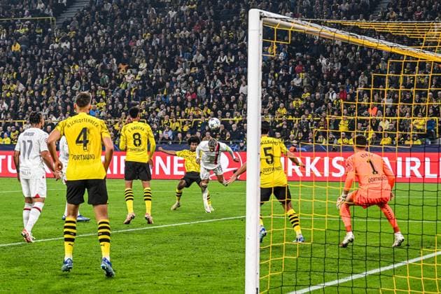 DORTMUND - Chance for Theo Hernandez of AC Milan during the UEFA Champions League match between Borussia Dortmund and AC Milan at Signal Iduna Park on October 4, 2023 in Dortmund, Germany. ANP Hollandse Hoogte UEFA Champions League 2023 24 2023 2024 xVIxANPxSportx xGerritxvanxKeulenxIVx 480248604 originalFilename: 480248604.jpg