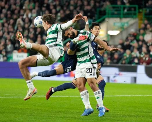 Sport Bilder des Tages EDITORIAL USE ONLY No use with unauthorised audio, video, data, fixture lists, club league logos or live services. Online in-match use limited to 120 images, no video emulation. No use in betting, games or single club league player publications. Celtic v Lazio, UEFA Champions League, Group E, Football, Celtic Park, Glasgow, UK - 04 Oct 2023 EDITORIAL USE ONLY No use with unauthorised audio, video, data, fixture lists, club league logos or live services. Online in-match use limited to 120 images, no video emulation. No use in betting, games or single club league player publications. Copyright: xStuartxWallace Shutterstockx 14134539ah