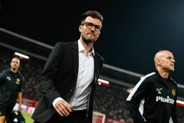 BELGRADE, SERBIA - OCTOBER 4: head coach Raphael Wicky of Young Boys during the UEFA Champions League Group Stage Group G match between FK Crvena zvezda and Young Boys at Stadion Rajko Mitic on October 4, 2023 in Belgrade, Serbia. Belgrade Stadion Rajko Mitic Serbia Copyright: xJustPictures.ch NikolaxKrsticx jp-en-EuSpIm-_G8I2734 20231004