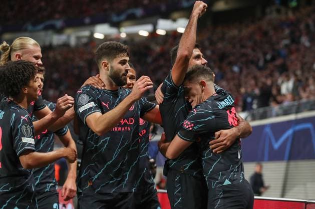 04.10.2023, xtgx, Fussball UEFA Champions League, RB Leipzig - Manchester City emspor, v.l. Julian Alvarez (Manchester City, 19) Jubel, Torjubel, jubelt ueber das Tor, celebrate the goal, celebration (DFL DFB REGULATIONS PROHIBIT ANY USE OF PHOTOGRAPHS as IMAGE SEQUENCES and or QUASI-VIDEO) Leipzig