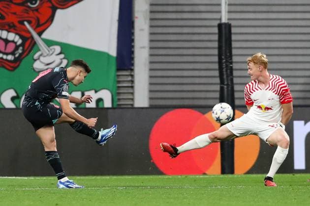 Torschütze Julian Alvarez (Manchester City,19) trifft zum 1-2 - Champions League Saison 2023-2024 Gruppe G RB Leipzig vs. Manchester City in der Red Bull Arena in Leipzig - Aktion,Fussball,Deutschland,Mann,Männer,04.10.2023