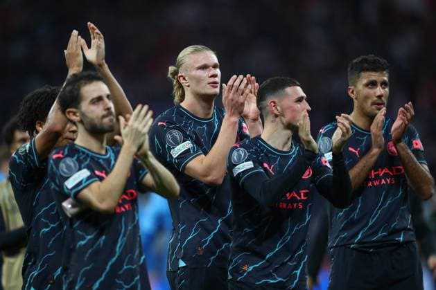 04.10.2023, xtgx, Fussball UEFA Champions League, RB Leipzig - Manchester City emspor, v.l. Erling Haarland (Manchester City, 9) Jubel ueber den Sieg, Jubel nach Spielende (DFL DFB REGULATIONS PROHIBIT ANY USE OF PHOTOGRAPHS as IMAGE SEQUENCES and or QUASI-VIDEO) Leipzig