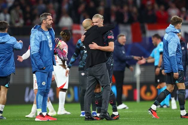 04.10.2023, xtgx, Fussball UEFA Champions League, RB Leipzig - Manchester City emspor, v.l. Pep Guardiola (Manchester City, Trainer), Erling Haarland (Manchester City, 9) Jubel ueber den Sieg, Jubel nach Spielende (DFL DFB REGULATIONS PROHIBIT ANY USE OF PHOTOGRAPHS as IMAGE SEQUENCES and or QUASI-VIDEO) Leipzig