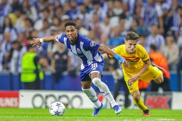 Uefa Champions League, FC Porto vs FC Barcelona, Barca round 2 of 6 Porto, Portugal, October, 4th, 2023,Uefa Champions League, FC Porto vs FC Barcelona, round 2 of 6 at the Estadio do Dragao, FC Barcelona, Gavi (R) commit an unnecessary fault and receives the second yellow card and red, photography by @guelbergoes Porto Portugal