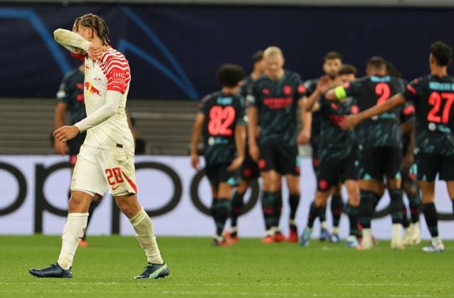 GER, UEFA Champions League, RB Leipzig vs Manchester City 04.10.2023, Leipzig, Red Bull Arena, GER, Saison 2023 2024, UEFA Champions League, Gruppe G, RasenBallsport Leipzig vs Manchester City im Bild Xavi Simons (Leipzig) enttaeuscht nach dem Tor zum 1:3 durch Jeremy Doku (Manchester) DFL regulations prohibit any use of photographs as image sequences and or quasi-video