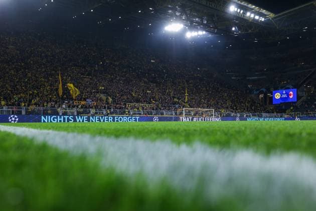04.10.2023, Fussball, Saison 2023 2024, UEFA Champions League, Gruppenphase, Borussia Dortmund - AC Milan, Blick auf die Südtribüne, auf der LED Bande steht der Slogan der UEFA: Nights we never forget, that öUCL Feeling, Dortmund Signal Iduna Park NRW Deutschland xRHR-FOTO DEx Copyright: DennisxEwert RHR-FOTOx RHR-FOTO DE