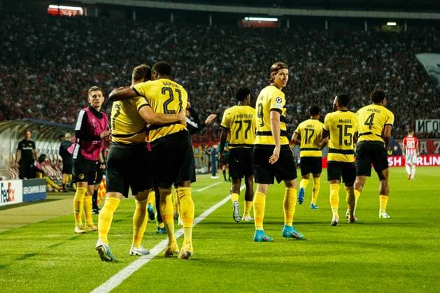 Fußball, CL, Roter Stern Belgrad - BSC Young Boys Bern BELGRADE, SERBIA - OCTOBER 4: Filip Ugrinic of Young Boys (L) celebrates his goal with team during the UEFA Champions League Group Stage Group G match between FK Crvena zvezda and Young Boys at Stadion Rajko Mitic on October 4, 2023 in Belgrade, Serbia. Belgrade Stadion Rajko Mitic Serbia Copyright: xJustPictures.ch NikolaxKrsticx jp-en-EuSpIm-_O9R9402 20231004