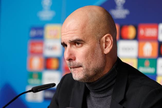 Josep Pep Guardiola Sala (Manchester City, Cheftrainer, head coach) bei der Pressekonferenz; Porträt, Einzelbild, 04.10.2023, Leipzig (Deutschland), Fußball, Männer, UEFA Champions League, RB Leipzig - Manchester City FC