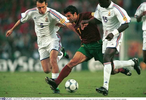FOOT FRANCE PORTUGAL BLANC LAURENT FIGO LUIS THU FOOT FRANCE PORTUGAL BLANC LAURENT FIGO LUIS THURAM LILIAN FOOTBALL VOETBAL FRANCE FRANKRIJK PORTUGAL EURO 2000 1 2 FINAL ISO !IM 335630 FOOTBALL VOETBAL SOCCER 15054000 BRUXELLES BRUSSEL BELGIQUE BELGIUM BELGIE  Copyright: xISOxSPORTx 29261