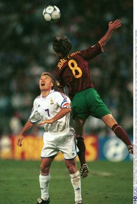 FOOT FRANCE PORTUGAL DESCHAMPS DIDIER JOAO PINTO FOOT FRANCE PORTUGAL DESCHAMPS DIDIER JOAO PINTO FOOTBALL VOETBAL FRANCE FRANKRIJK PORTUGAL EURO 2000 1 2 FINAL ISO !IM 335630 FOOTBALL VOETBAL SOCCER 15054000 BRUXELLES BRUSSEL BELGIQUE BELGIUM BELGIE  Copyright: xISOxSPORTx 29278