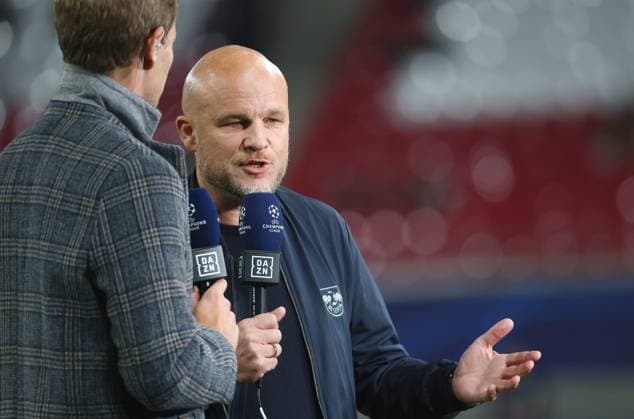 GER, UEFA Champions League, RB Leipzig vs Manchester City 04.10.2023, Leipzig, Red Bull Arena, GER, Saison 2023 2024, UEFA Champions League, Gruppe G, RasenBallsport Leipzig vs Manchester City im Bild Sportdirektor Rouven Schroeder (Leipzig) im DAZN-Interview DFL regulations prohibit any use of photographs as image sequences and or quasi-video