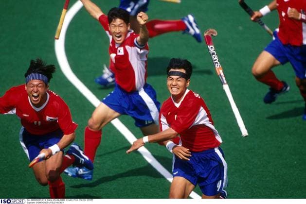 SYDNEY2000 : Field hockey, Feldhockey ILLUSTR SYDNEY2000 : FIELD HOCKEY ILLUSTRATION HOCKEY ILLUSTRATION COREA COREE ISO HOCKEY SUR GAZON FIELD HOCKEY HOCKEY SYDNEY2000 Olympic Games, Olympische Spiele, Olympia, OS OLYMPISCHE SPELEN JEUX OLYMPIQUES !IM 336037 HOCKEY SUR GAZON GRASHOCKEY FIELD HOCKEY 15024000 SYDNEY AUSTRALIE AUSTRALIA AUSTRALIE  Copyright: xPOOLxPN ISOxSPORTx 37498