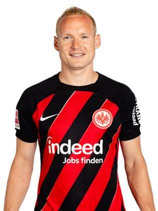 Sebastian Rode (Eintracht Frankfurt), Fussball, GER, 1. BL, Saison 2023 2024, Porträt, Porträttermin, Studio, Shooting, Studioshooting Copyright EintrachtFrankfurt MartinOhnsorge