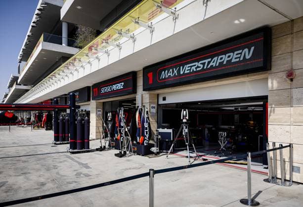 QATAR - Red Bull s pit box during the media day prior to the Formula 1 Grand Prix at the Lusail International Circuit in Qatar. Max Verstappen (Red Bull Racing) only needs 3 points to win his third world title in Formula 1. ANP SEM VAN DER WAL xVIxANPxSportx xxANPxIVx 480292631 originalFilename: 480292631.jpg