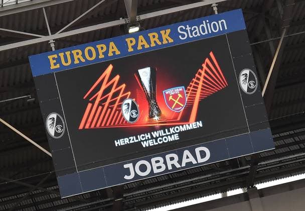 05.10.2023, xhbx, Fussball UEFA Europa League, SC Freiburg - West Ham United emspor, v.l. Anzeigetafel (DFL DFB REGULATIONS PROHIBIT ANY USE OF PHOTOGRAPHS as IMAGE SEQUENCES and or QUASI-VIDEO) Freiburg