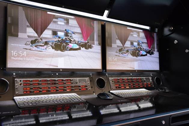 Formula 1 Qatar Airways Qatar Grand Prix 2023 05.10.2023, Losail International Circuit, Doha, Formula 1 Qatar Airways Qatar Grand Prix 2023 ,im Bild Kommandostand von BWT Alpine F1 Team