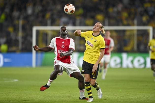 ATHENS, 05-10-2023, OPAP Arena, Europa League Football, season 2023 2024, AEK Athens FC - Ajax, Ajax player Brian Brobbey and AEK Athens player Domagoj Vida AEK Athens - Ajax  x22637184x Copyright: