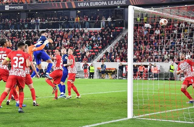 05.10.2023, xhbx, Fussball UEFA Europa League, SC Freiburg - West Ham United emspor, v.l. Goal scored, Tor zum 2:1 durch Nayef Aguerd (West Ham United) (DFL DFB REGULATIONS PROHIBIT ANY USE OF PHOTOGRAPHS as IMAGE SEQUENCES and or QUASI-VIDEO) Freiburg