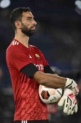 Football Europa League match - AS Roma vs Servette FC Rui Patricio of A.S. Roma during the UEFA Europa League Matchday 2, Group G, between A.S. Roma - Servette F.C. on October 5, 2023 at the Olympic Stadium in Rome, Italy. Rome Italy  Copyright: xIPAxSport ABACAx BRIPASport20231005_421 IPAxSport ABACAx BRIPASport20231005_421