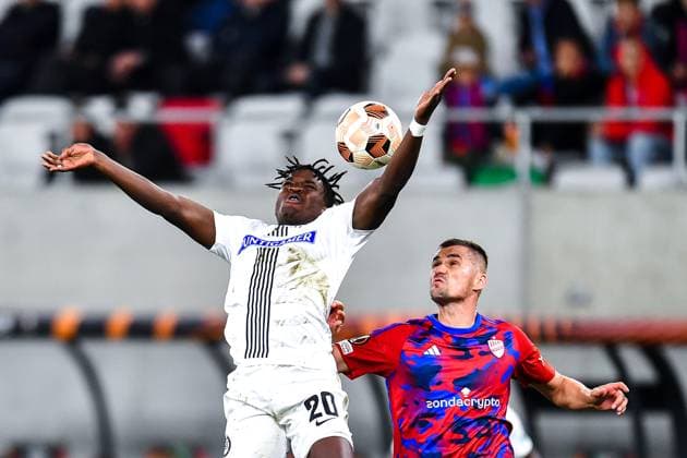 SOSNOWIEC, POLAND - OCTOBER 5: Seedy Jatta (20) of Sturm Graz and Adnan Kovacevic (15) of Rakow Czestochowa during UEFA Europa League Matchday 2 group stage match between Rakow Czestochowa and Sturm Graz at Zaglebiowski Park Sportowy on October 5, 2023 in Sosnowiec, Rakow Czestochowa v Sturm Graz Copyright: xMateuszxSobczakx