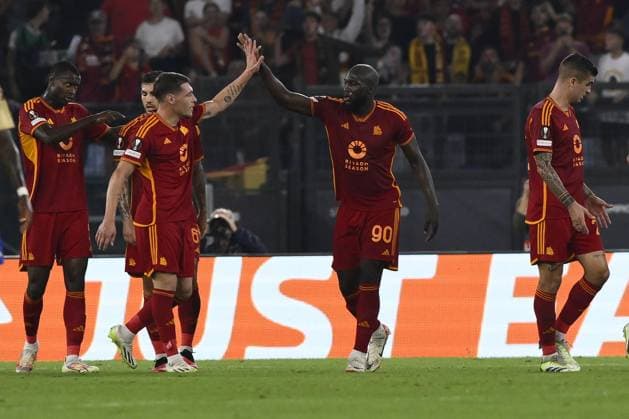 Romelu Lukaku of A.S. Roma celebrates after scoring 1-0 during the UEFA Europa League Matchday 2, Group G, between A.S. Roma - Servette F.C. on October 5, 2023 at the Olympic Stadium in Rome, Italy.  Copyright: xDomenicoxCippitelli IPAxSportx x xx IPA_40797620 IPA_IPA40797620