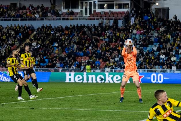 231005 Goalkeeper Peter Abrahamsson of Häcken during the UEFA Europa League football match between Häcken and Qarabag on October 5, 2023 in Gothenburg. Photo: Fredrik Aremyr BILDBYRAN COP 314 MB0740 fotboll football soccer fotball uefa europa league häcken qarabag bbeng Copyright: FREDRIKxAREMYR BB231005FA013