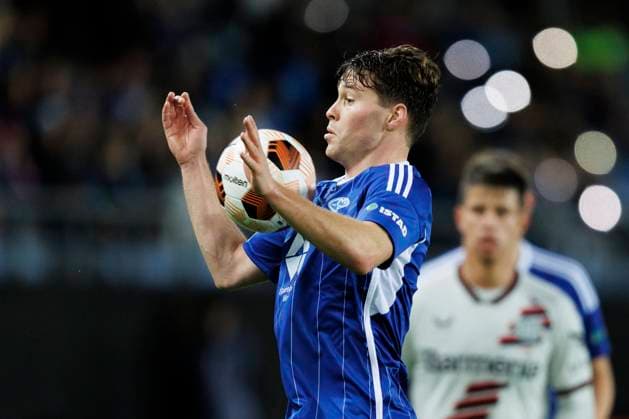 UEFA Europa League i fotball 2023: Molde - Bayer Leverkusen (1-2) Molde 20231005. Moldes Emil Breivik under Europa League kampen i fotball mellom Molde og Bayer Leverkusen pa Aker Stadion. Foto: Svein Ove Ekornesvag NTB Molde Norge EDITORIAL USE ONLY. RESTRICTED USE FOR BETTING COMPANIES Ref:_SPO7V_mU34sFz8.jpg  Copyright: xSveinxOvexEkornesvagx xNTBx